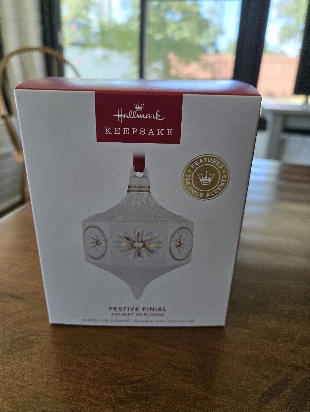 Hallmark+ Exclusive: Holiday Heirlooms Festive Finial Porcelain Ornament